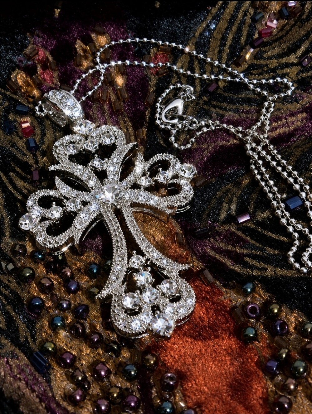 Sparkling Brilliant Clear Rhinestone Cross Crucifix Silver Tone Necklace NEW